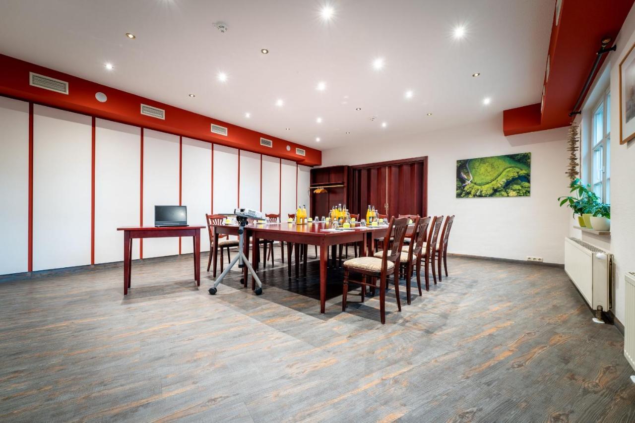 Hotel Reussischer Hof Schmölln Εξωτερικό φωτογραφία
