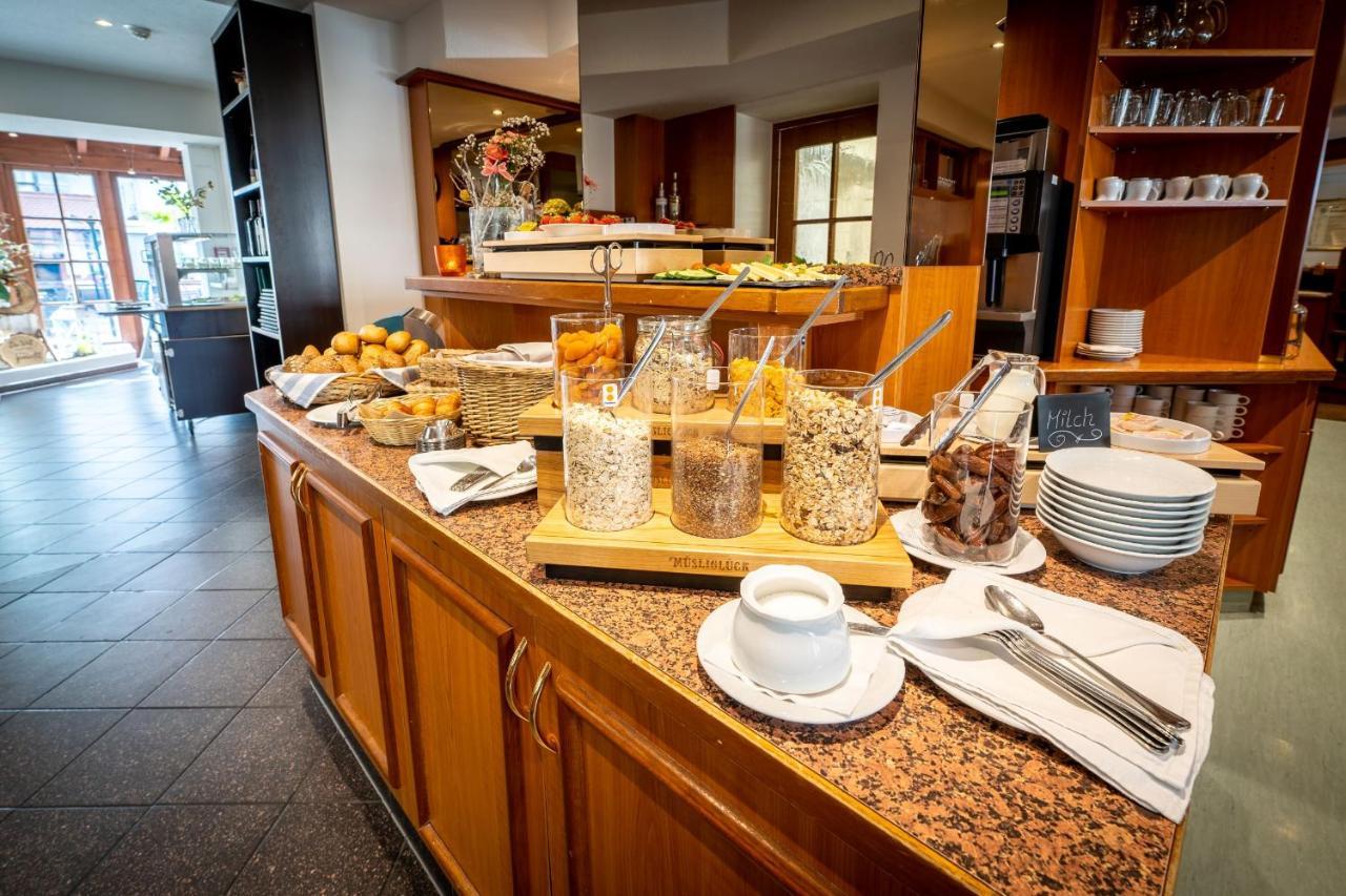Hotel Reussischer Hof Schmölln Εξωτερικό φωτογραφία